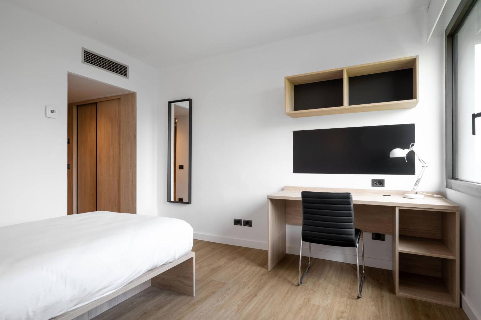 Micampus Pamplona Student Residence Εξωτερικό φωτογραφία